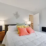30 Day Minimum Stay - Private Creekside Solace