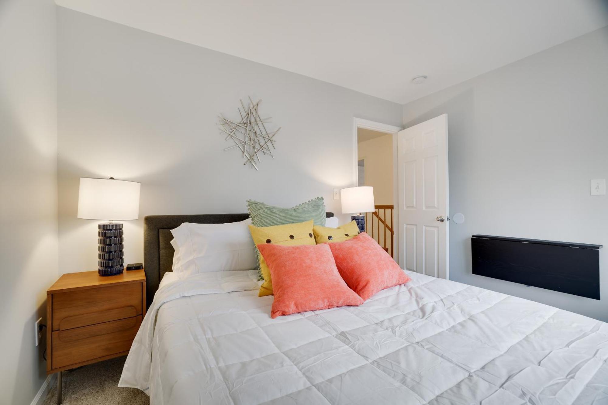 Holiday home 30 Day Minimum - Private Creekside Solace *