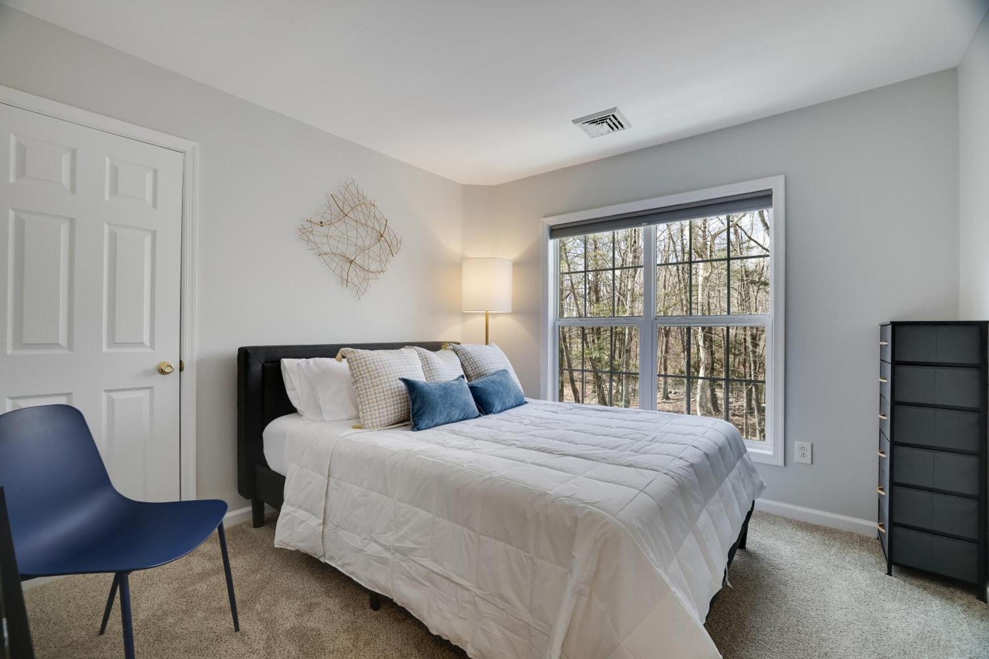 Holiday home 30 Day Minimum - Private Creekside Solace East Stroudsburg