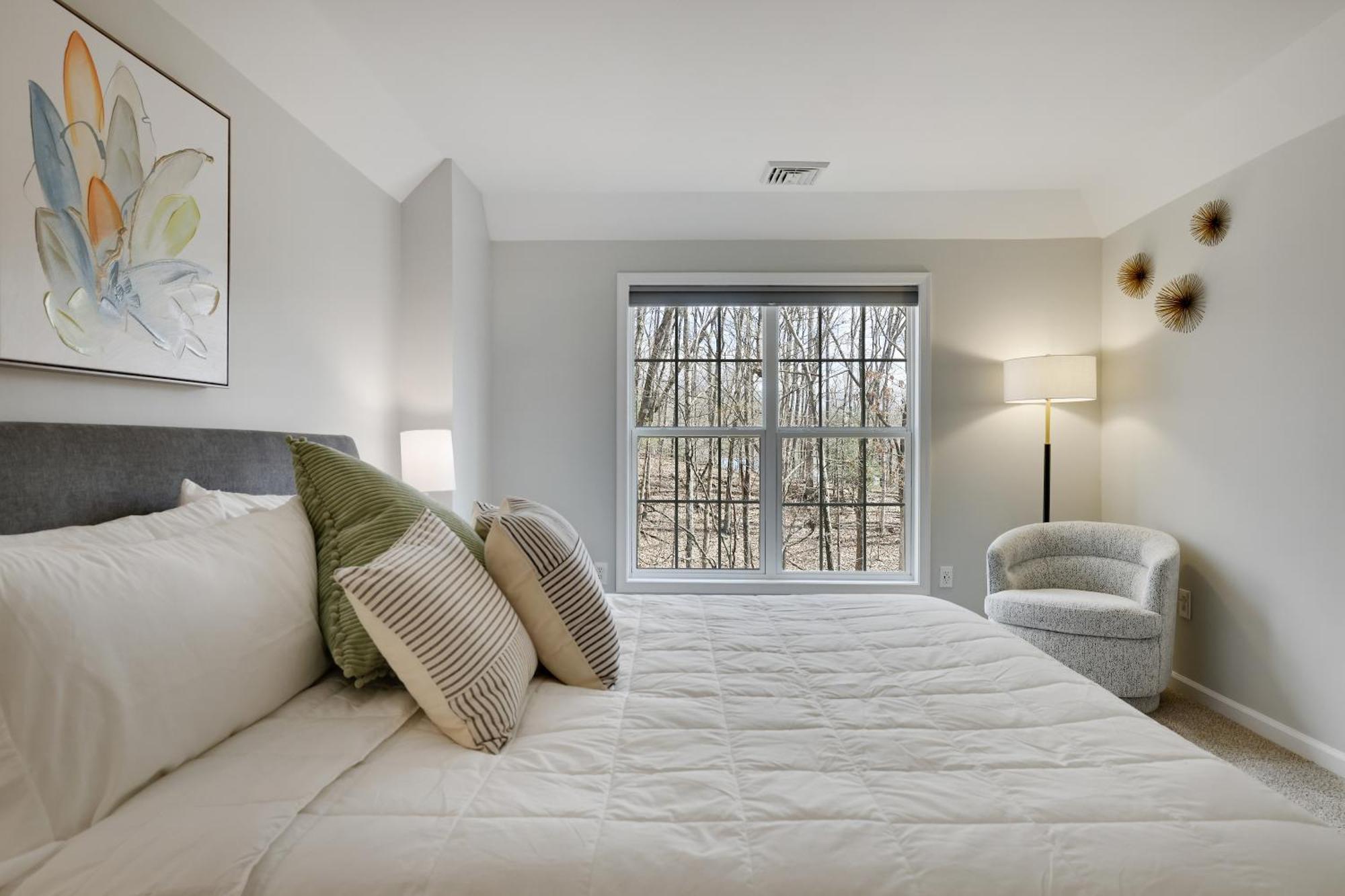 30 Day Minimum - Private Creekside Solace * East Stroudsburg
