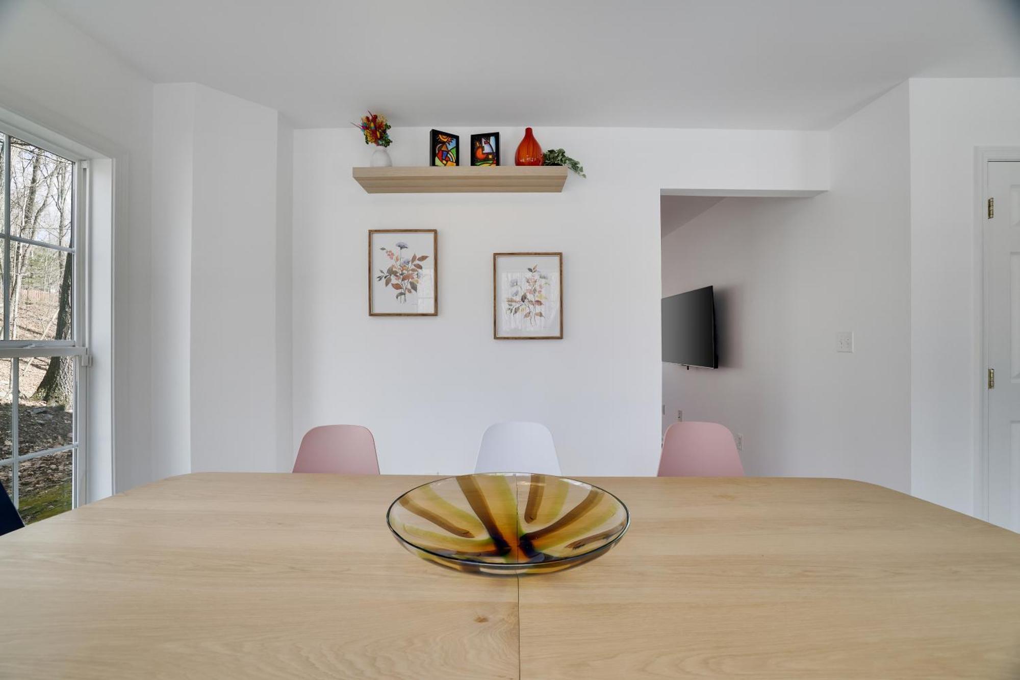 30 Day Minimum - Private Creekside Solace Holiday home *